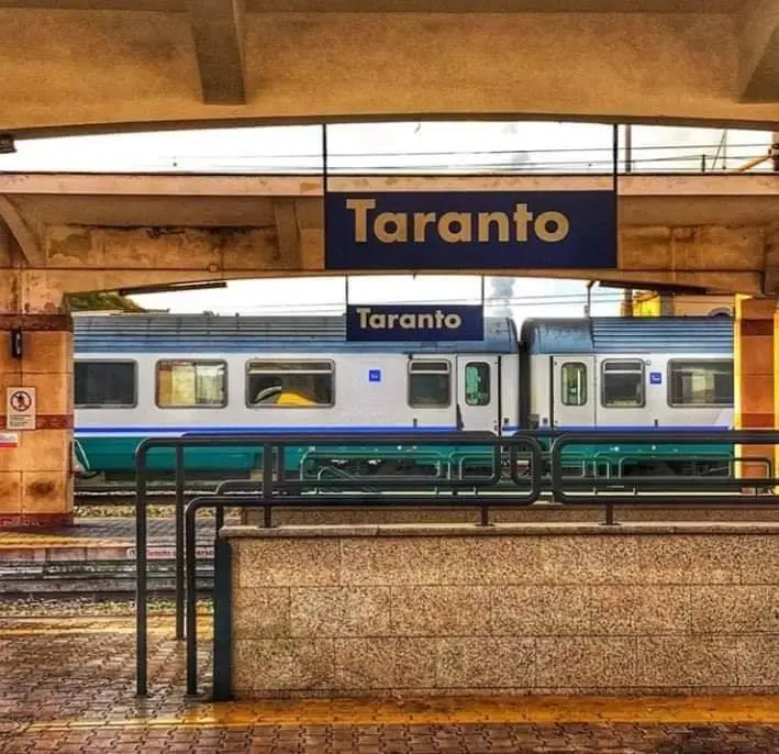 taxi taranto stazione.jpg